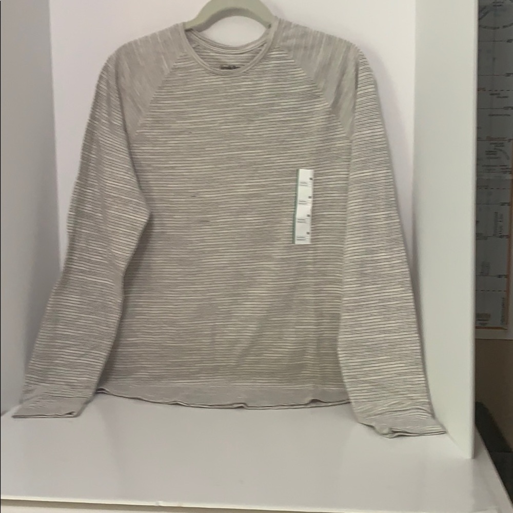 Men’s long sleeve colored t-shirt